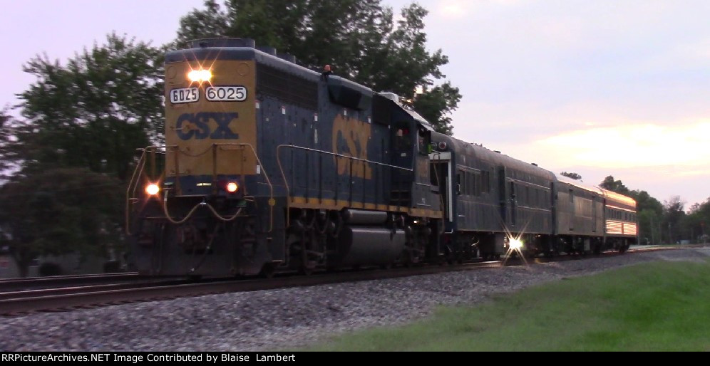 CSX geometry train on EVWR tracks